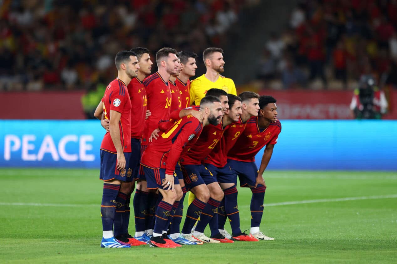 Espanha vence Escócia nas Eliminatórias da Eurocopa