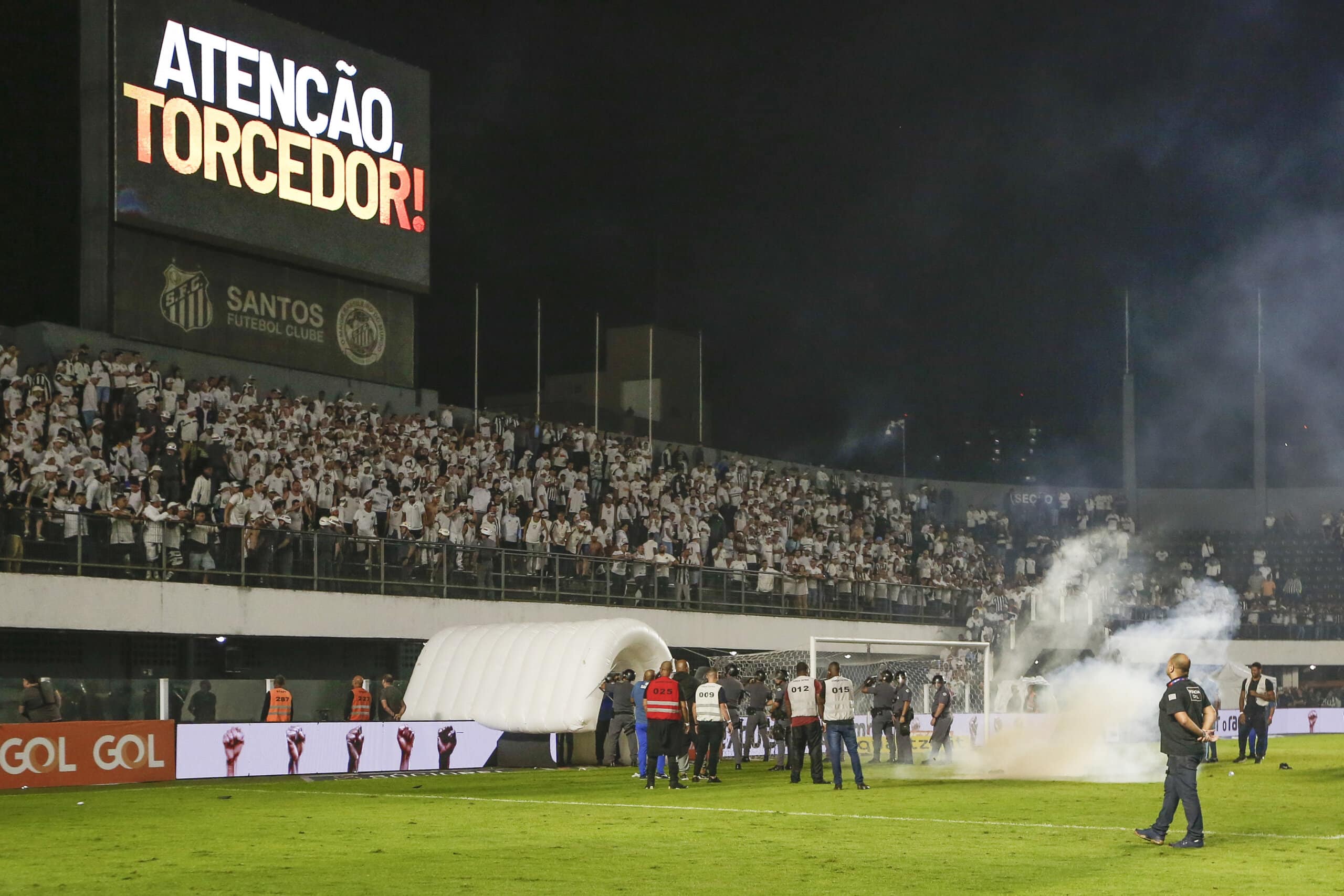 Santos emplaca cinco partidas sem perder no Brasileirão e chega